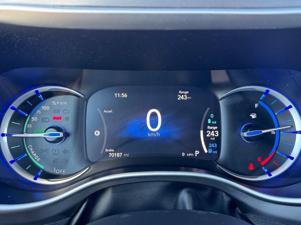 Chrysler Pacifica photo 34