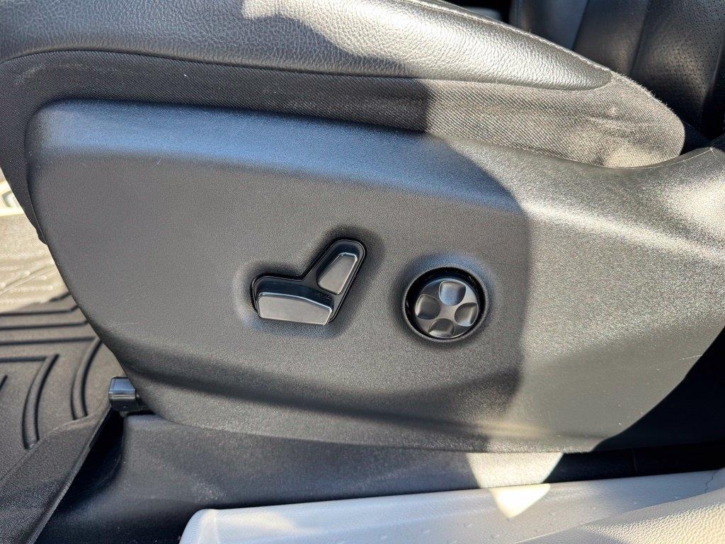 Chrysler Pacifica Touring L FWD 2021