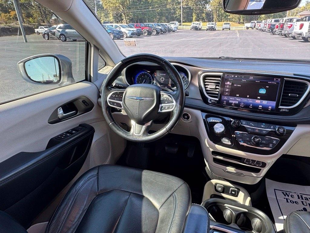 Chrysler Pacifica Touring L FWD 2021