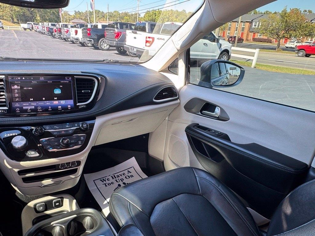 Chrysler Pacifica Touring L FWD 2021