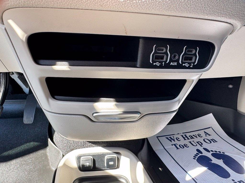 Chrysler Pacifica Touring L FWD 2021