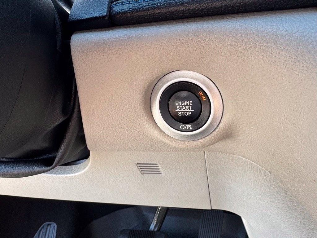 Chrysler Pacifica Touring L FWD 2021