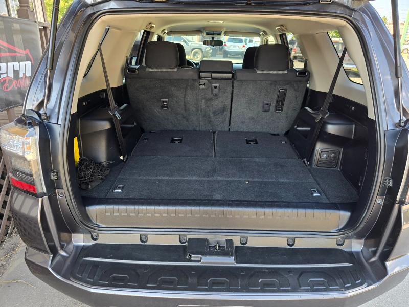 Toyota 4Runner SR5 4WD 2014 Toyota 4Runner SR5 4WD 2014