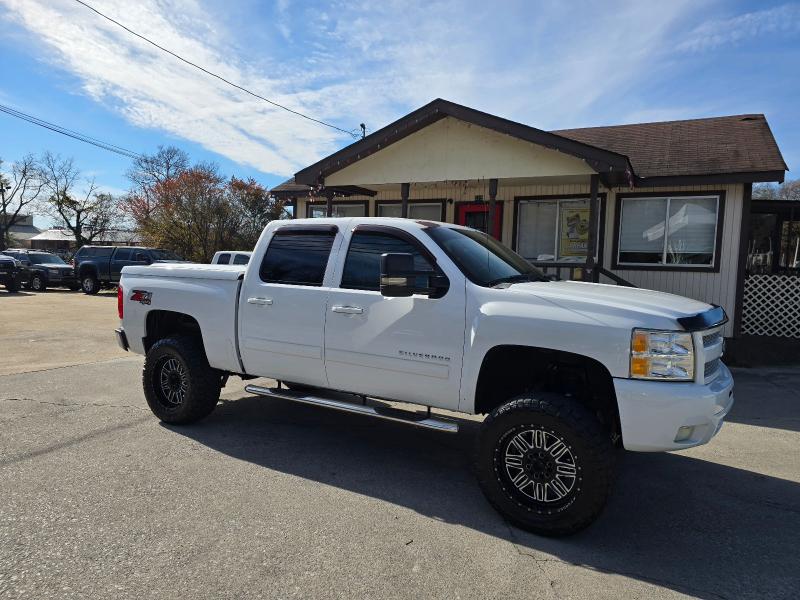Chevrolet Silverado 1500 LTZ Crew Cab 4WD 2011