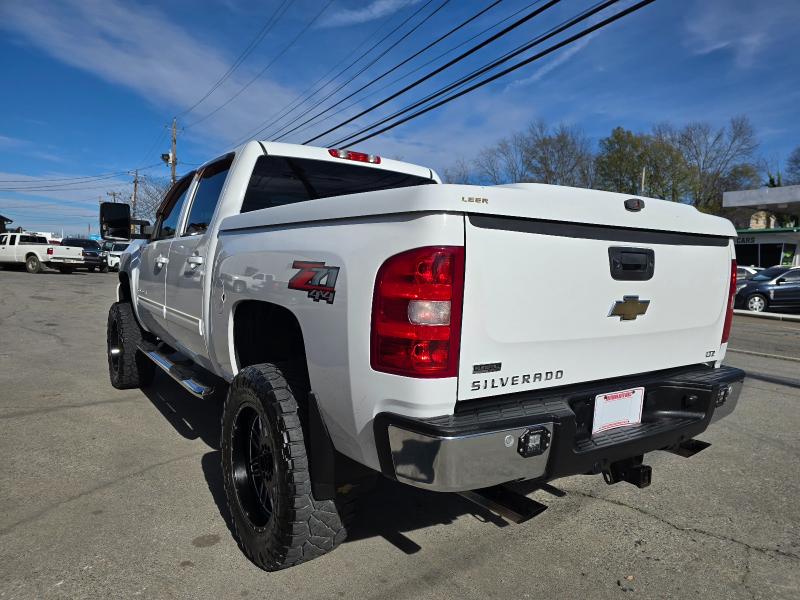 Chevrolet Silverado 1500 LTZ Crew Cab 4WD 2011