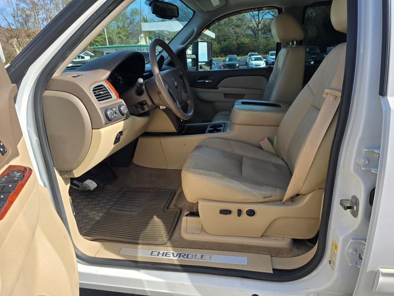 Chevrolet Silverado 1500 LTZ Crew Cab 4WD 2011