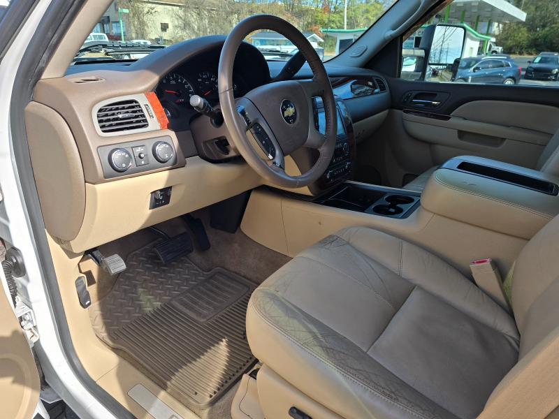 Chevrolet Silverado 1500 LTZ Crew Cab 4WD 2011