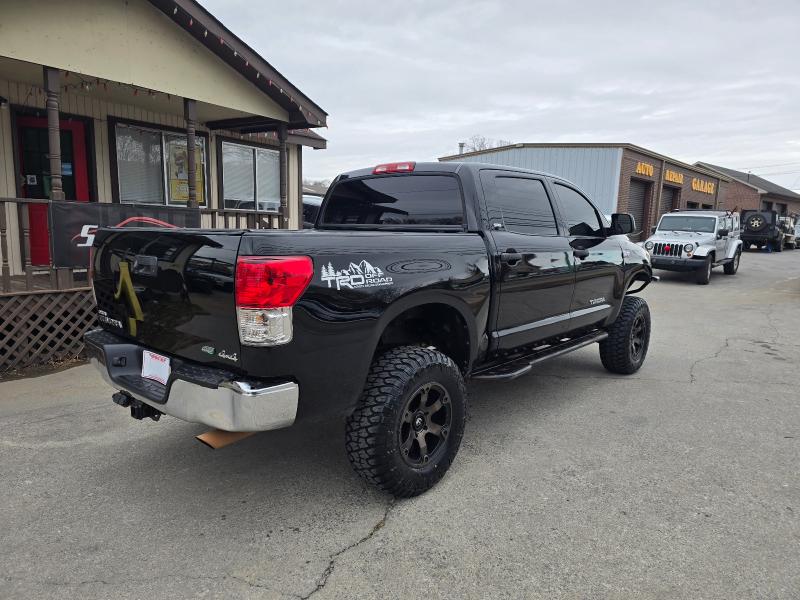 Toyota Tundra Tundra-Grade CrewMax 5.7L FFV 4WD 2013