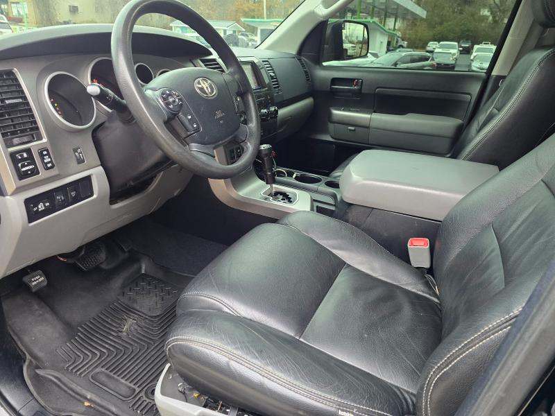 Toyota Tundra Tundra-Grade CrewMax 5.7L FFV 4WD 2013