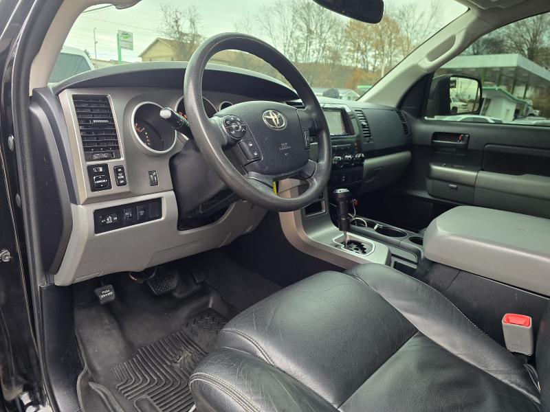 Toyota Tundra Tundra-Grade CrewMax 5.7L FFV 4WD 2013