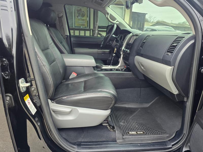 Toyota Tundra Tundra-Grade CrewMax 5.7L FFV 4WD 2013