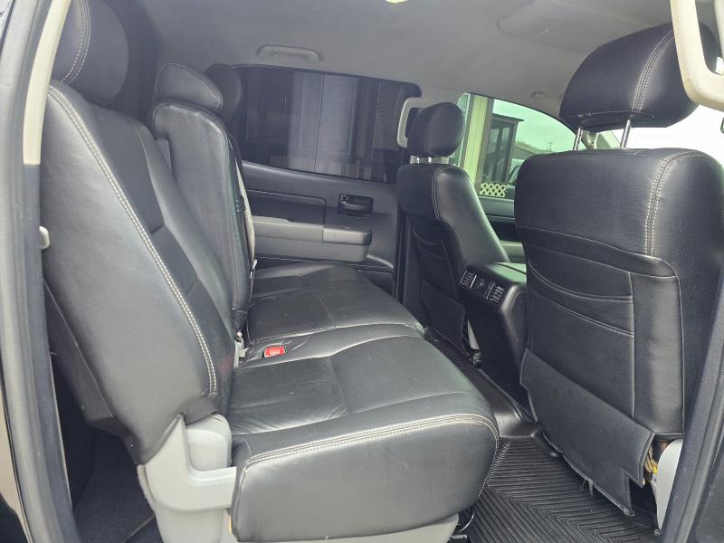 Toyota Tundra Tundra-Grade CrewMax 5.7L FFV 4WD 2013