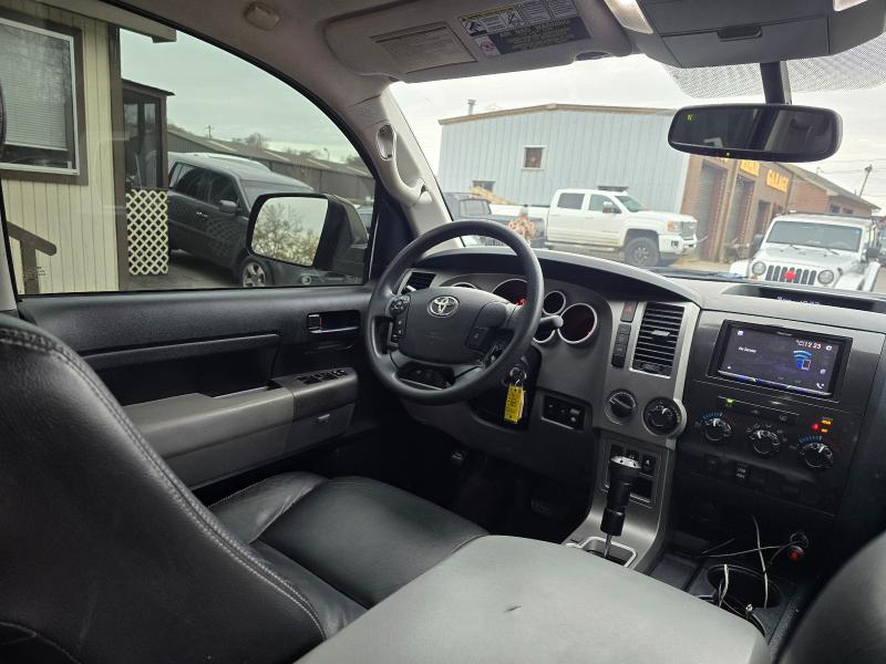 Toyota Tundra Tundra-Grade CrewMax 5.7L FFV 4WD 2013