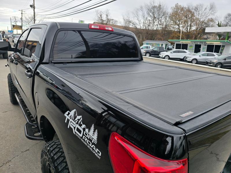 Toyota Tundra Tundra-Grade CrewMax 5.7L FFV 4WD 2013