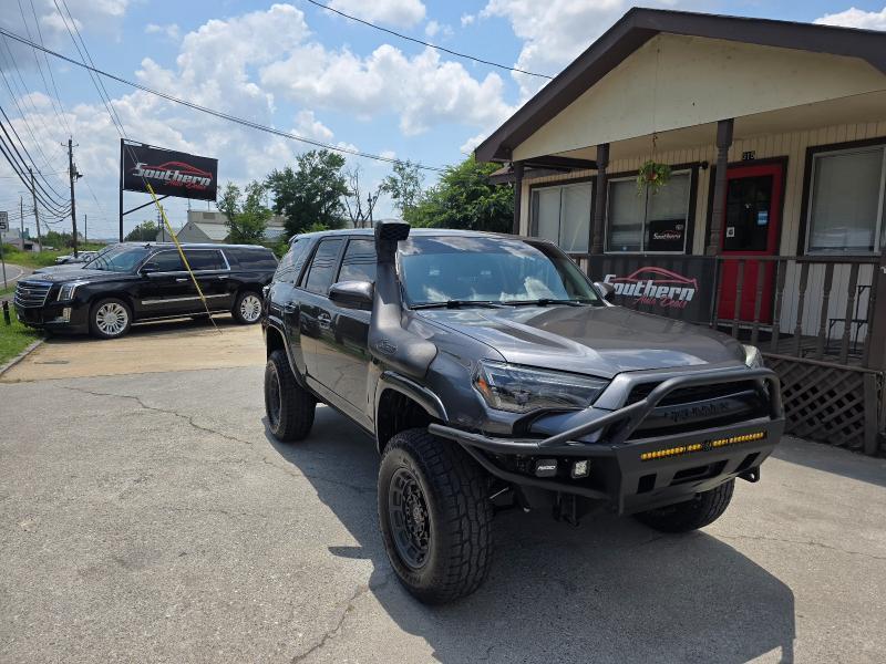 Toyota 4Runner SR5 4WD 2016