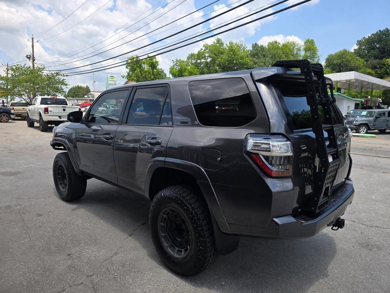 Toyota 4Runner SR5 4WD 2016