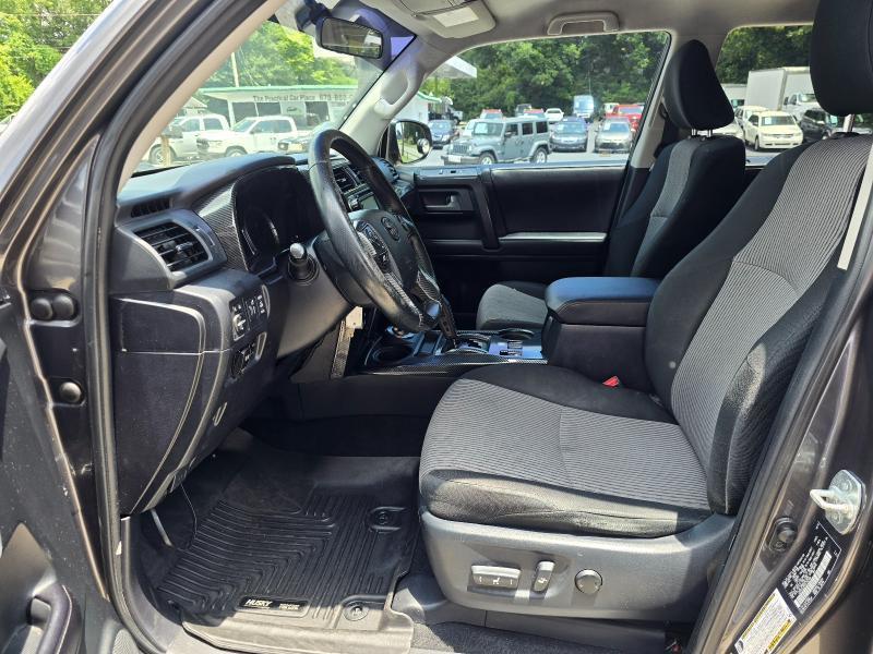 Toyota 4Runner SR5 4WD 2016