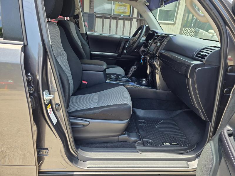 Toyota 4Runner SR5 4WD 2016