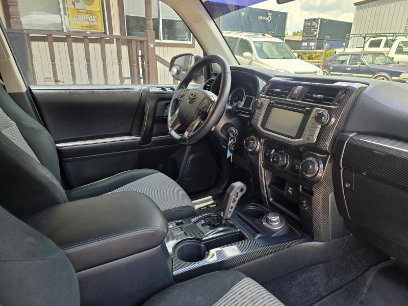 Toyota 4Runner SR5 4WD 2016