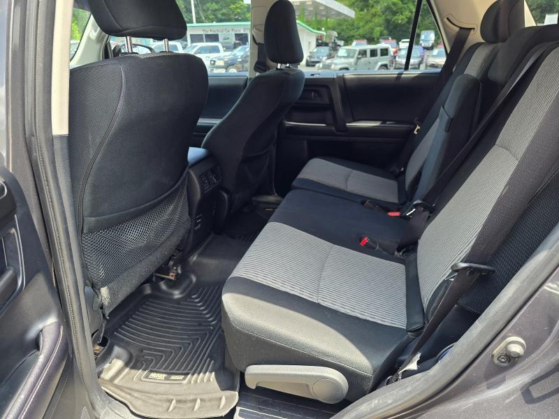 Toyota 4Runner SR5 4WD 2016