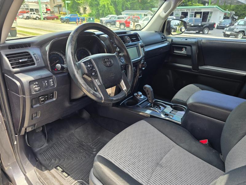 Toyota 4Runner SR5 4WD 2016