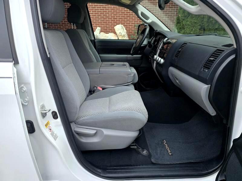 Toyota Tundra Tundra-Grade CrewMax 5.7L FFV 4WD 2012