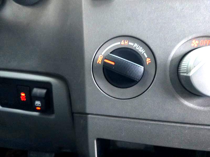 Toyota Tundra Tundra-Grade CrewMax 5.7L FFV 4WD 2012