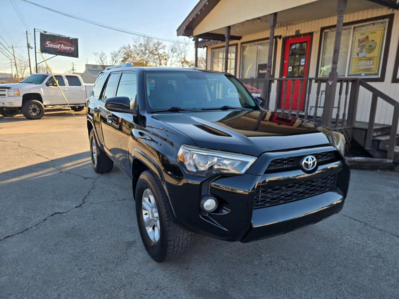 2015 Toyota 4Runner SR5's photo