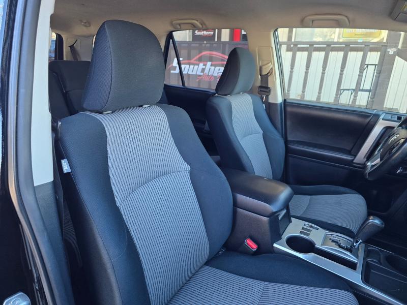 Toyota 4Runner SR5 2WD 2015