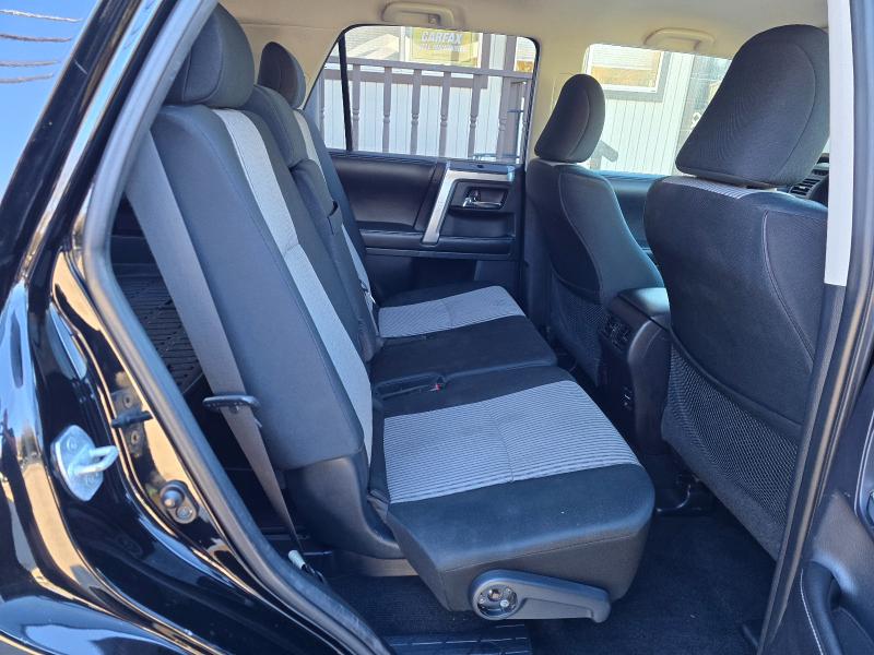 Toyota 4Runner SR5 2WD 2015