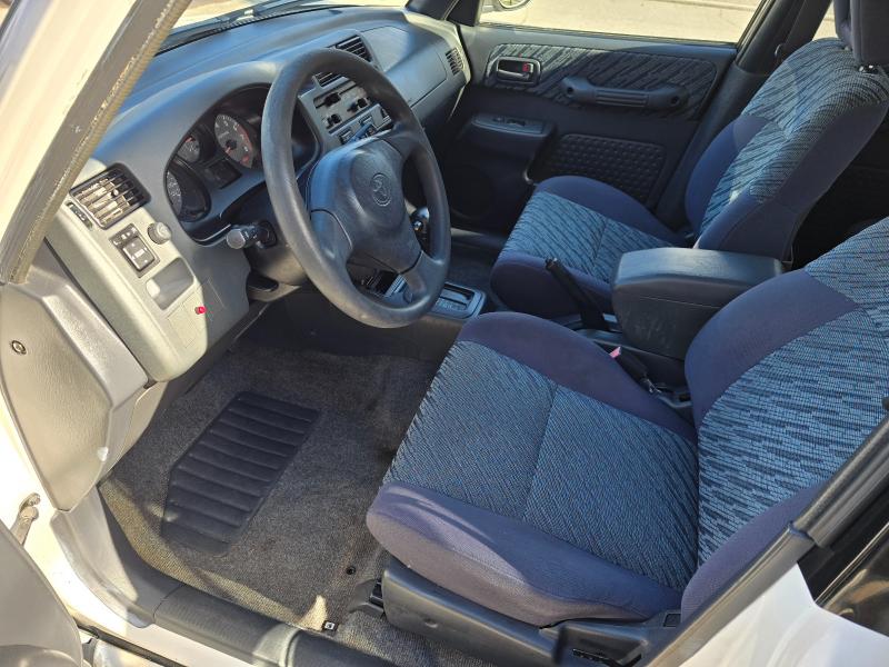 Toyota RAV4 4-Door 2WD 2000