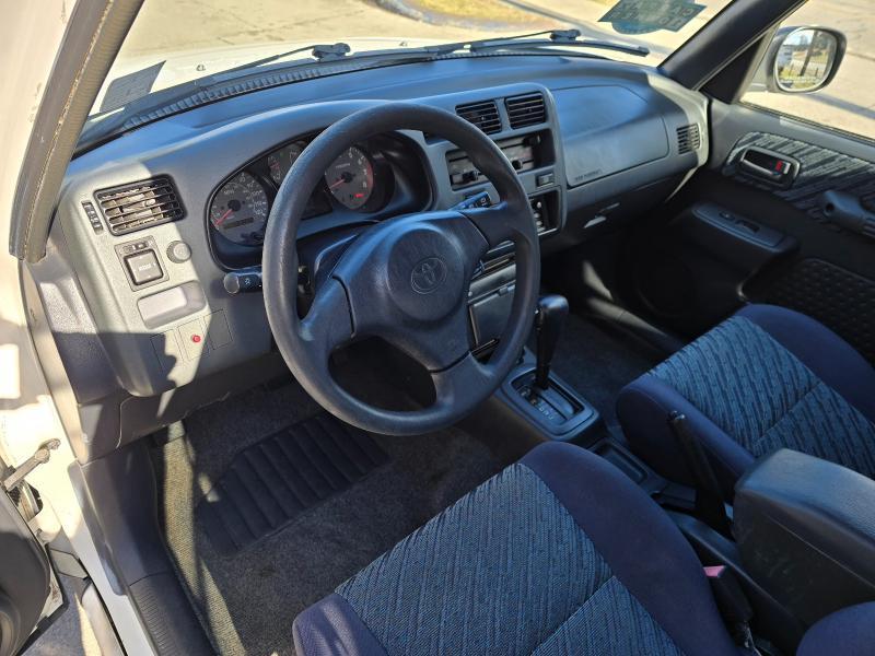 Toyota RAV4 4-Door 2WD 2000