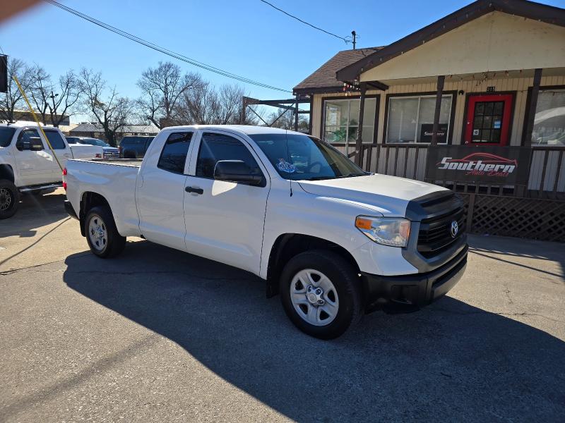 Toyota Tundra SR5 4.6L V8 Double Cab 2WD 2017