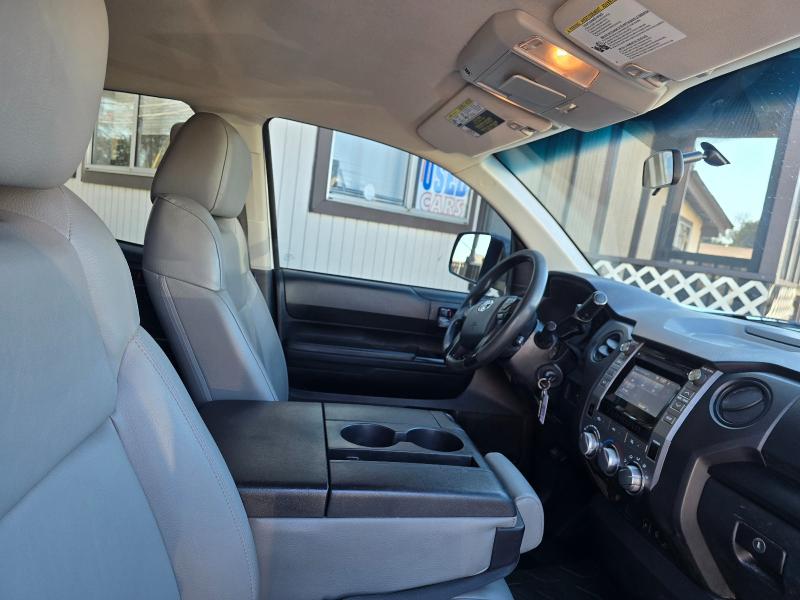 Toyota Tundra SR5 4.6L V8 Double Cab 2WD 2017