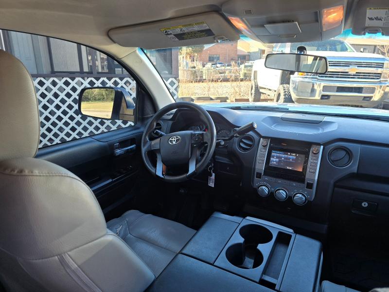 Toyota Tundra SR5 4.6L V8 Double Cab 2WD 2017