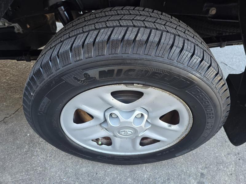 Toyota Tundra SR5 4.6L V8 Double Cab 2WD 2017