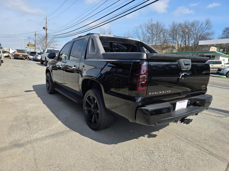Chevrolet Avalanche LT 2WD 2012