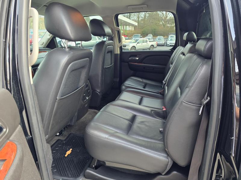 Chevrolet Avalanche LT 2WD 2012