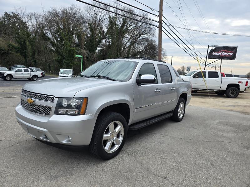 2013 Chevrolet Avalanche LTZ 2WD