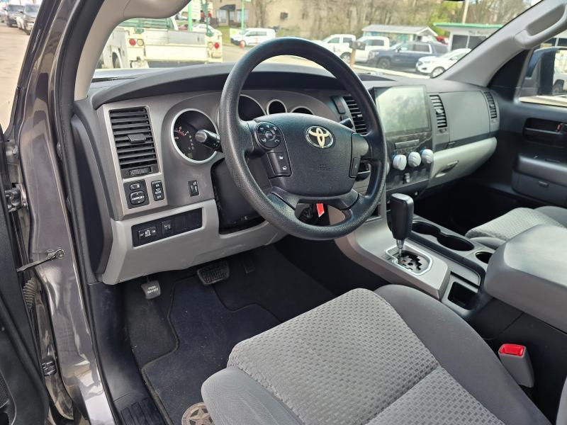 Toyota Tundra Tundra-Grade CrewMax 4.6L 2WD 2012