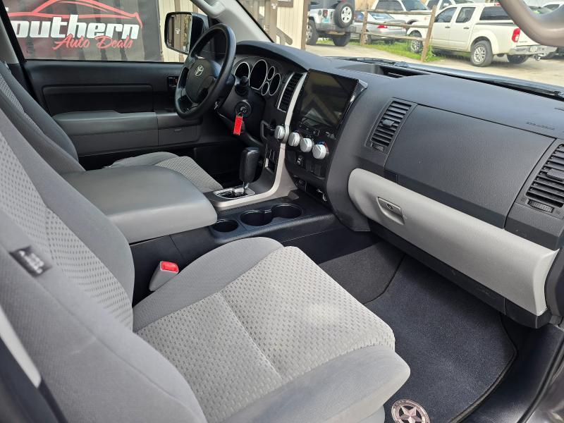 Toyota Tundra Tundra-Grade CrewMax 4.6L 2WD 2012
