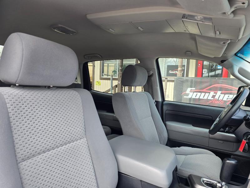 Toyota Tundra Tundra-Grade CrewMax 4.6L 2WD 2012