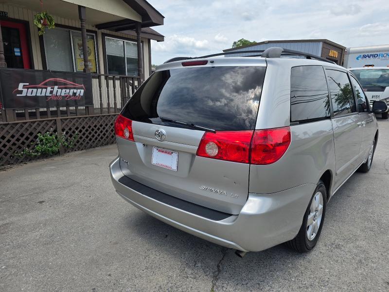 Toyota Sienna CE FWD 7 Passenger 2010
