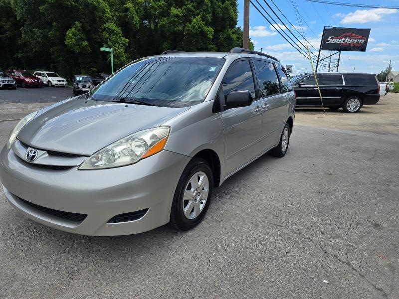 Toyota Sienna CE FWD 7 Passenger 2010