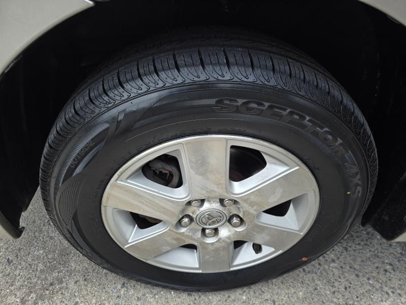 Toyota Sienna CE FWD 7 Passenger 2010