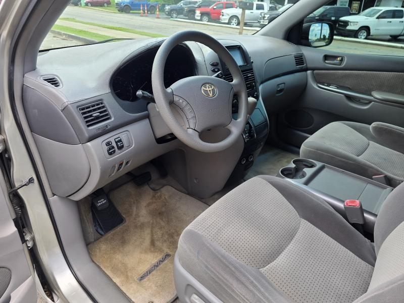 Toyota Sienna CE FWD 7 Passenger 2010
