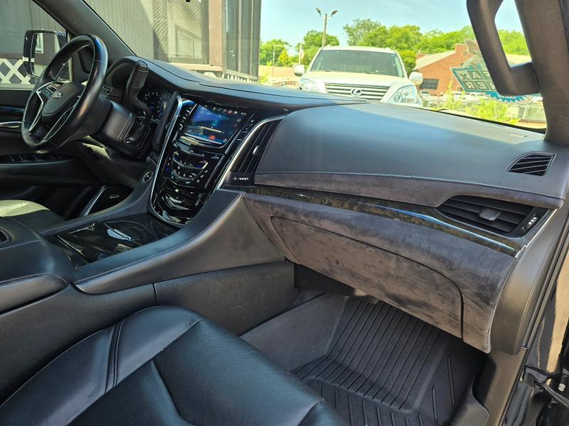 Cadillac Escalade ESV Platinum 4WD 2019