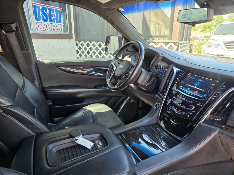 Cadillac Escalade ESV Platinum 4WD 2019