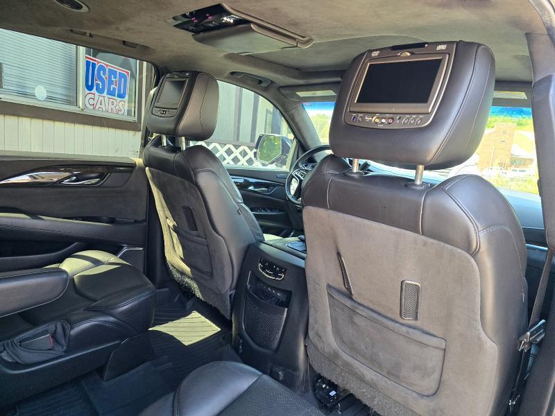 Cadillac Escalade ESV Platinum 4WD 2019