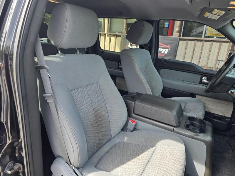 Ford F-150 XL SuperCrew 5.5-ft. Bed 4WD 2012